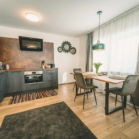 Mirador Apartament *